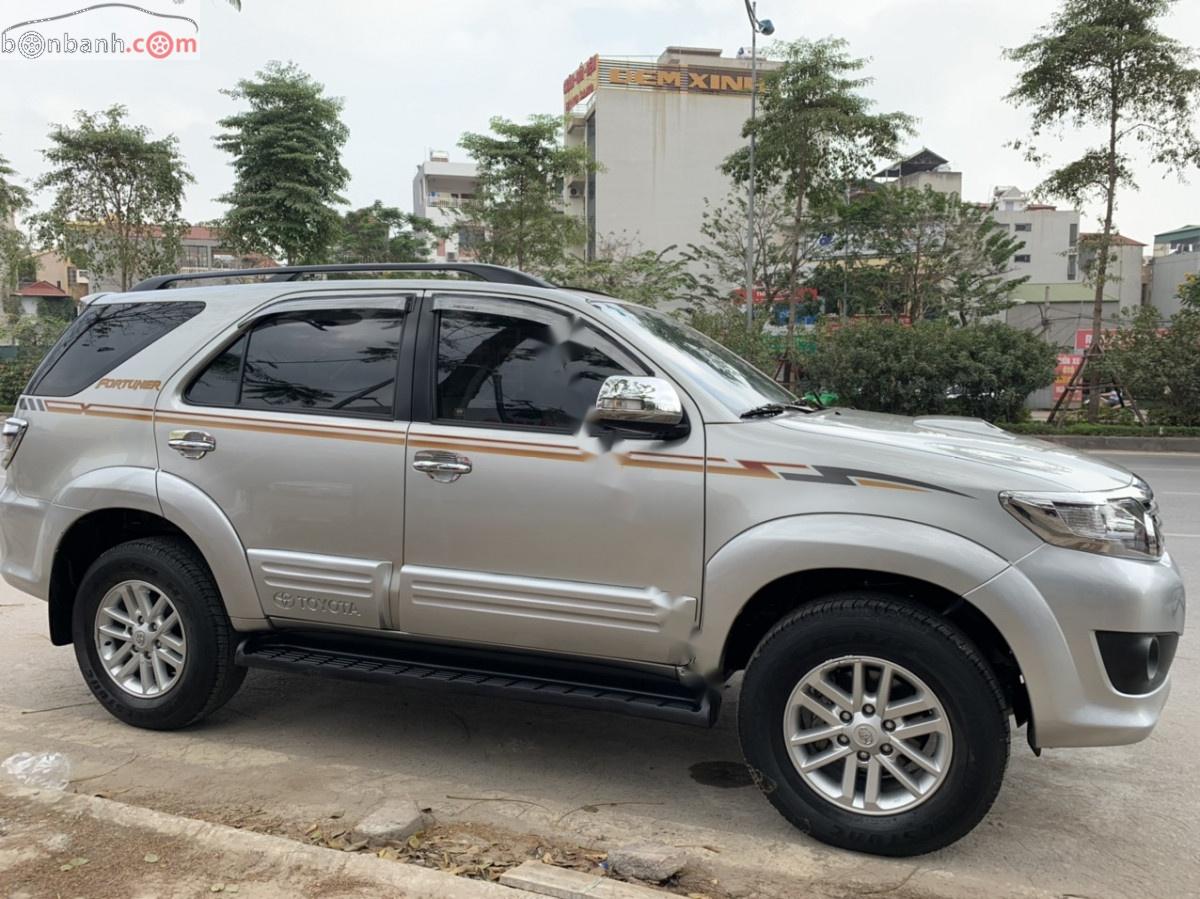 Toyota Fortuner 2.5G 2013 - Cần bán lại xe Toyota Fortuner 2.5G sản xuất năm 2013, màu bạc  