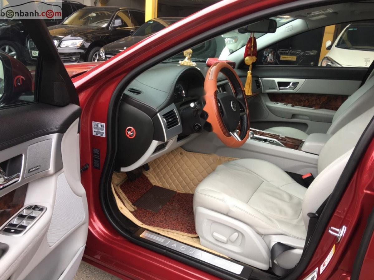 Jaguar XF 2.0 AT 2014 - Cần bán gấp Jaguar XF 2.0T năm 2014, màu đỏ, xe nhập chính chủ