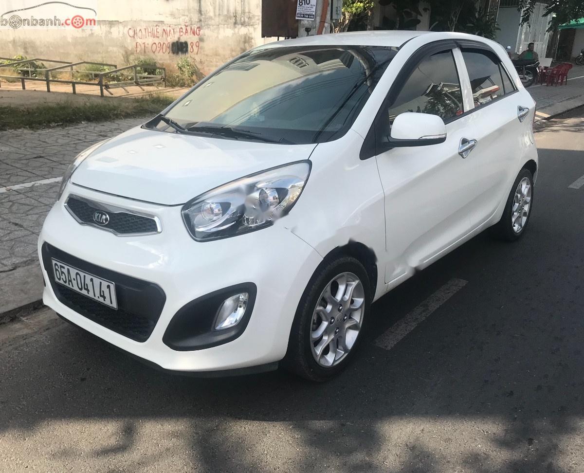 Kia Picanto 2013 - Xe Kia Picanto 2013, màu trắng số tự động, giá tốt