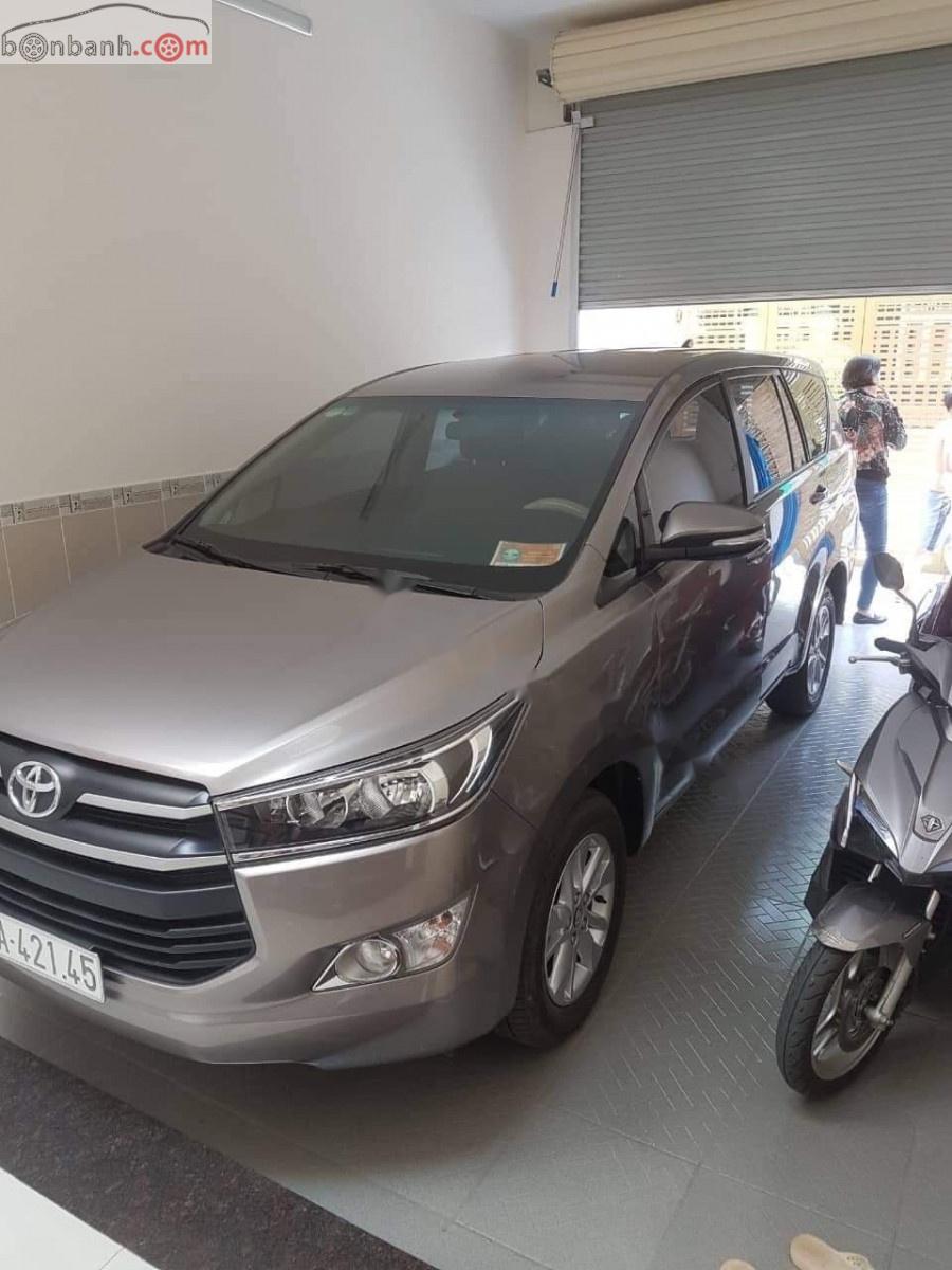 Toyota Innova 2016 - Bán Toyota Innova đời 2016, màu bạc