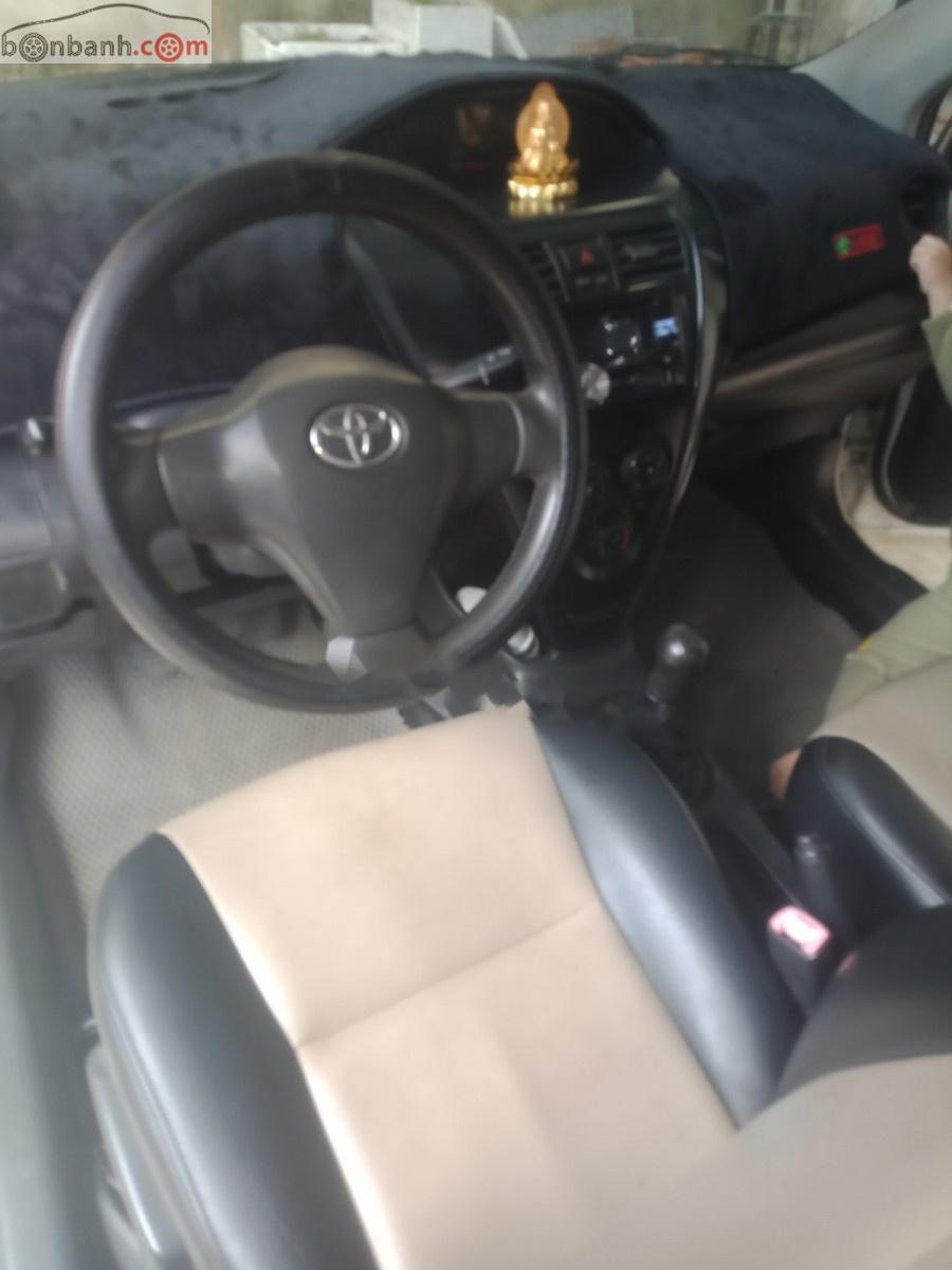 Toyota Vios 2011 - Bán Toyota Vios năm 2011, màu trắng còn mới