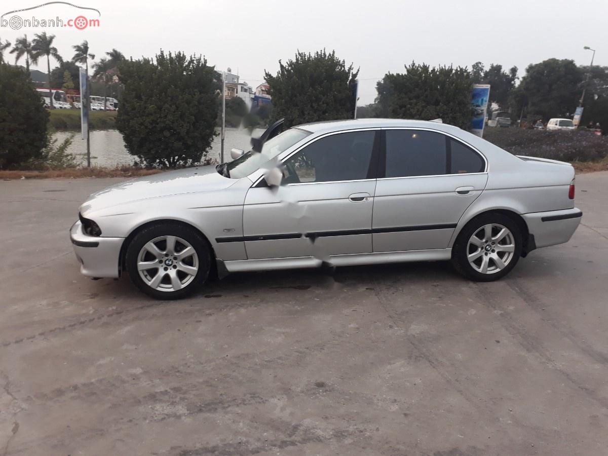 BMW 5 Series 2003 - Cần bán lại xe BMW 5 Series đời 2003, màu bạc