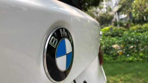 BMW X1 2018 - Bán xe BMW X1 năm 2018, màu trắng còn mới