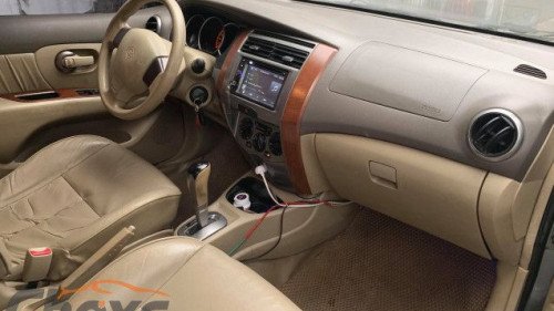 Nissan Grand livina 2011 - Cần bán gấp Nissan Grand livina năm 2011 chính chủ