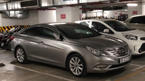 Hyundai Sonata   2011 - Cần bán Hyundai Sonata 2.0 AT đời 2011, giá chỉ 530 triệu