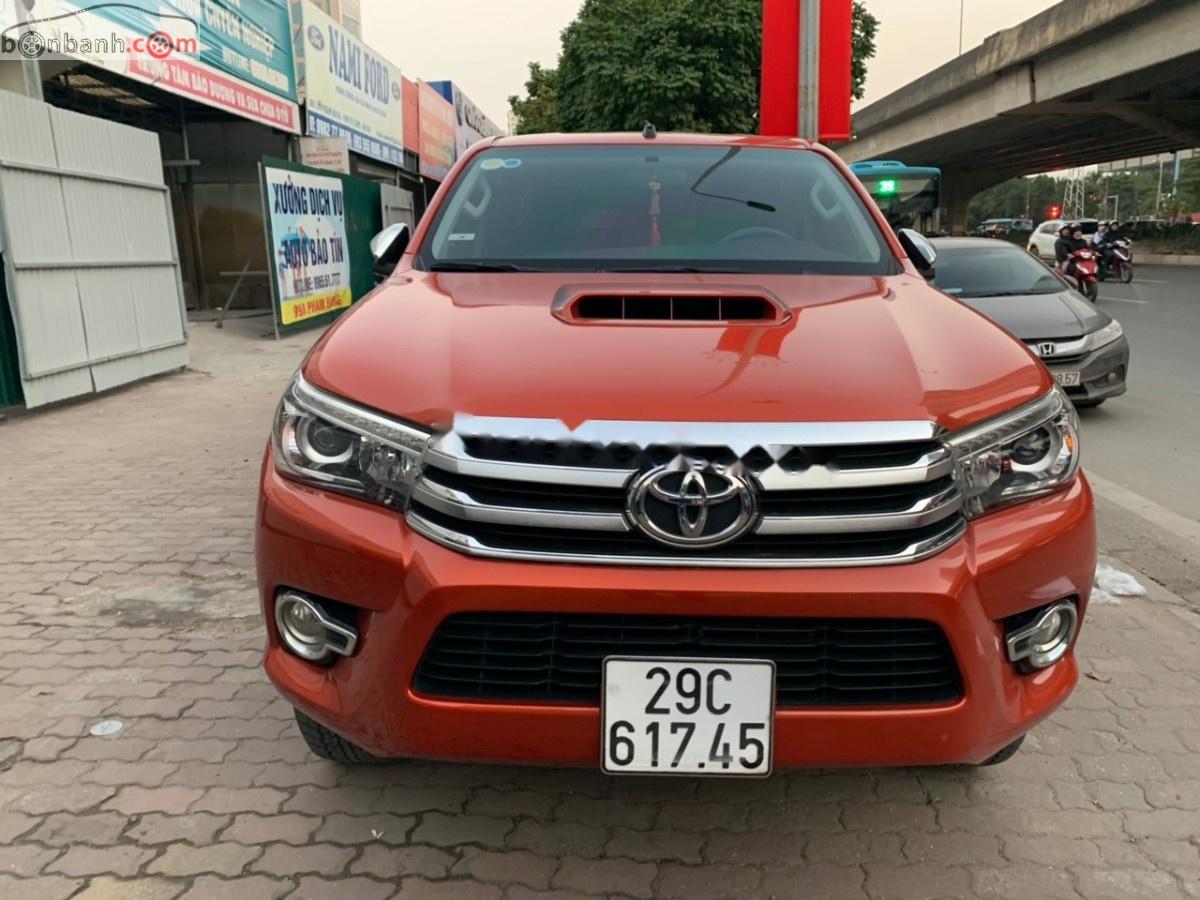 Toyota Hilux   2015 - Bán xe cũ Toyota Hilux 3.0G 4x4 AT năm 2015, màu đỏ, nhập khẩu