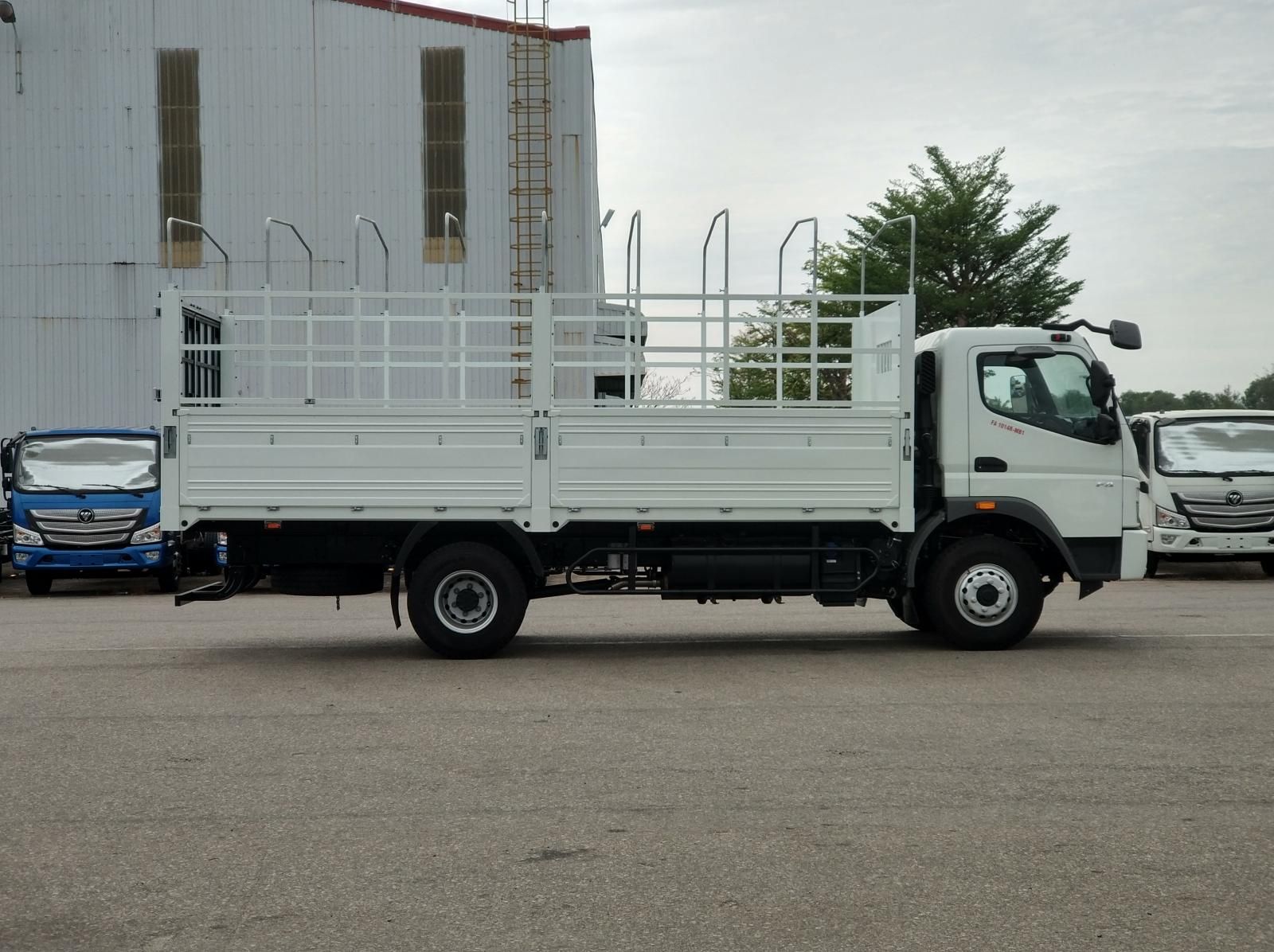 Genesis 2019 - Cần bán chiếc xe tải Mitsubishi Fuso Canter 10.4 màu trắng, giá cạnh tranh, giao nhanh toàn quốc