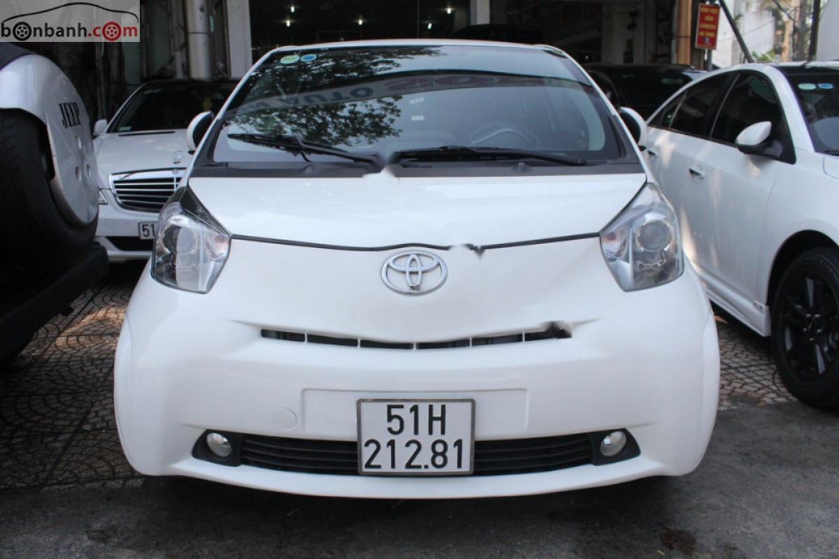 Toyota IQ 2009 - Bán ô tô Toyota IQ đời 2009, màu trắng, xe nhập số tự động