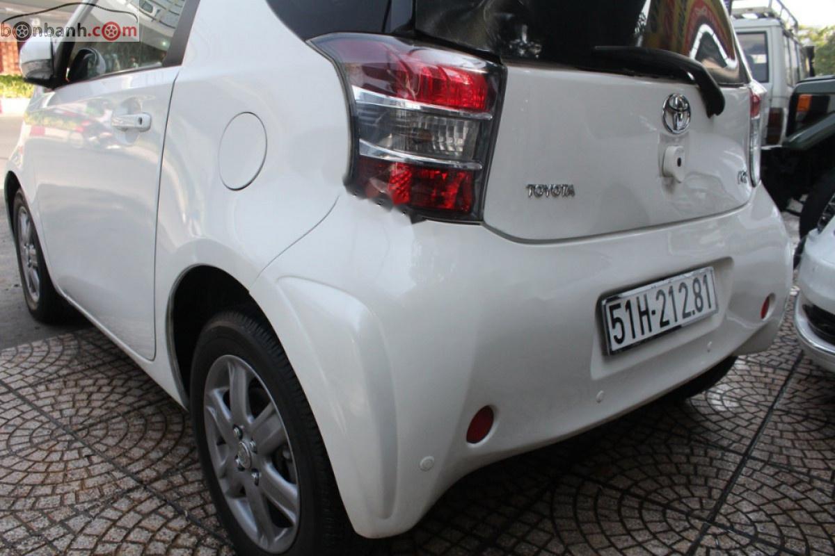 Toyota IQ 2009 - Bán ô tô Toyota IQ đời 2009, màu trắng, xe nhập số tự động