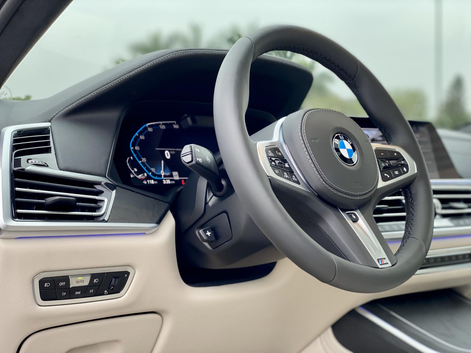 BMW BMW khác xDrive40i 2019 - Cần bán BMW X7 xDrive40i đời 2019, màu xanh lam, nhập khẩu chính hãng