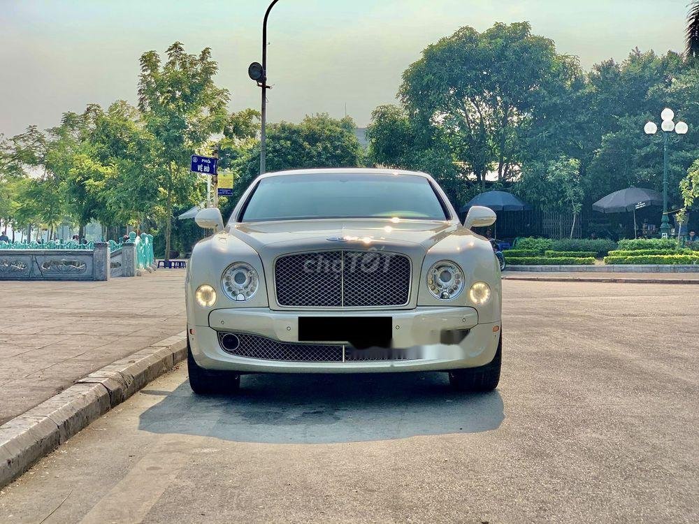 Bentley Mulsanne 2010 - Bán Bentley Mulsanne đời 2010, màu kem (be), nhập khẩu nguyên chiếc