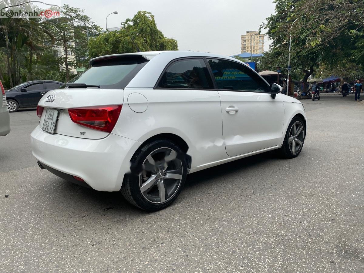 Audi A1 2010 - Bán Audi A1 năm 2010, màu trắng, xe nhập