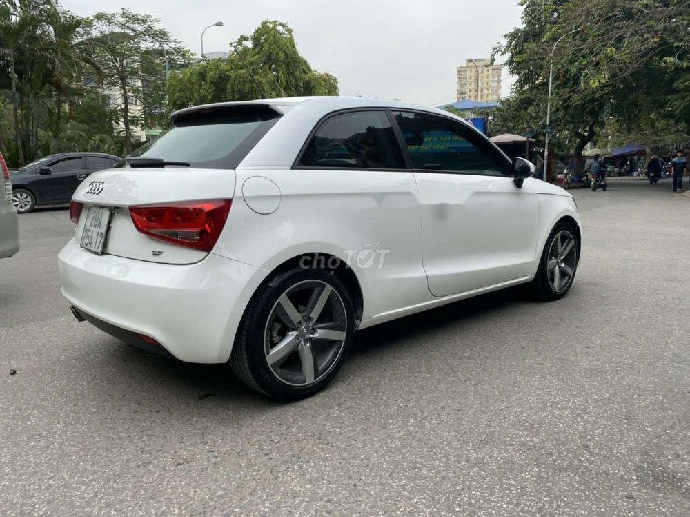 Audi A1       2010 - Bán Audi A1 sản xuất 2010, nhập khẩu nguyên chiếc 