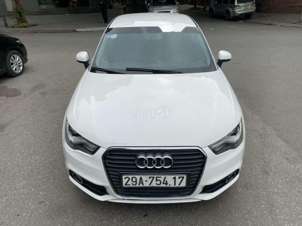 Audi A1       2010 - Bán Audi A1 sản xuất 2010, nhập khẩu nguyên chiếc 