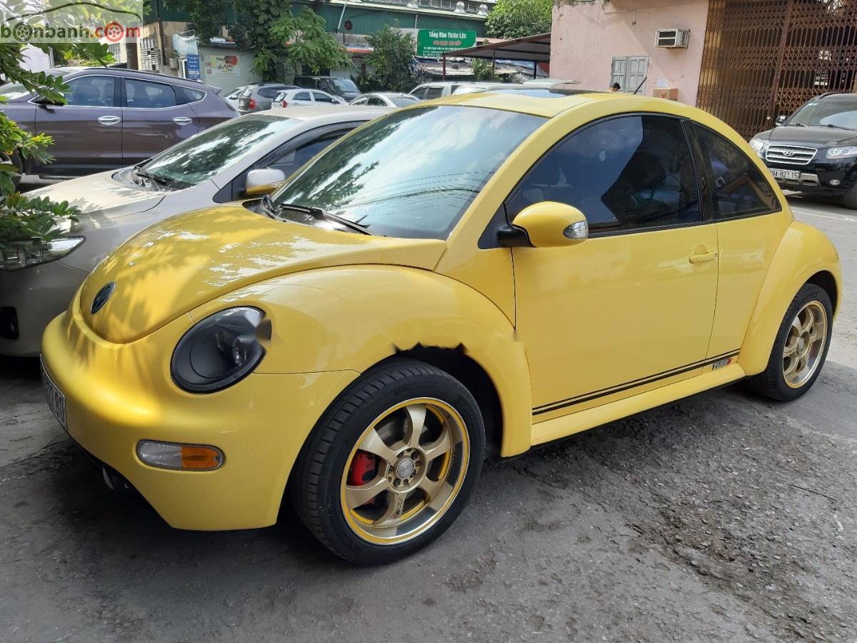 Volkswagen New Beetle 2003 - Cần bán xe Volkswagen New Beetle đời 2003, màu vàng, xe nhập chính chủ, giá tốt