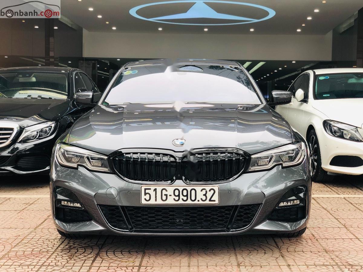 BMW 3 Series 2019 - Bán ô tô BMW 330i M Sport đời 2019, màu xám, nhập khẩu