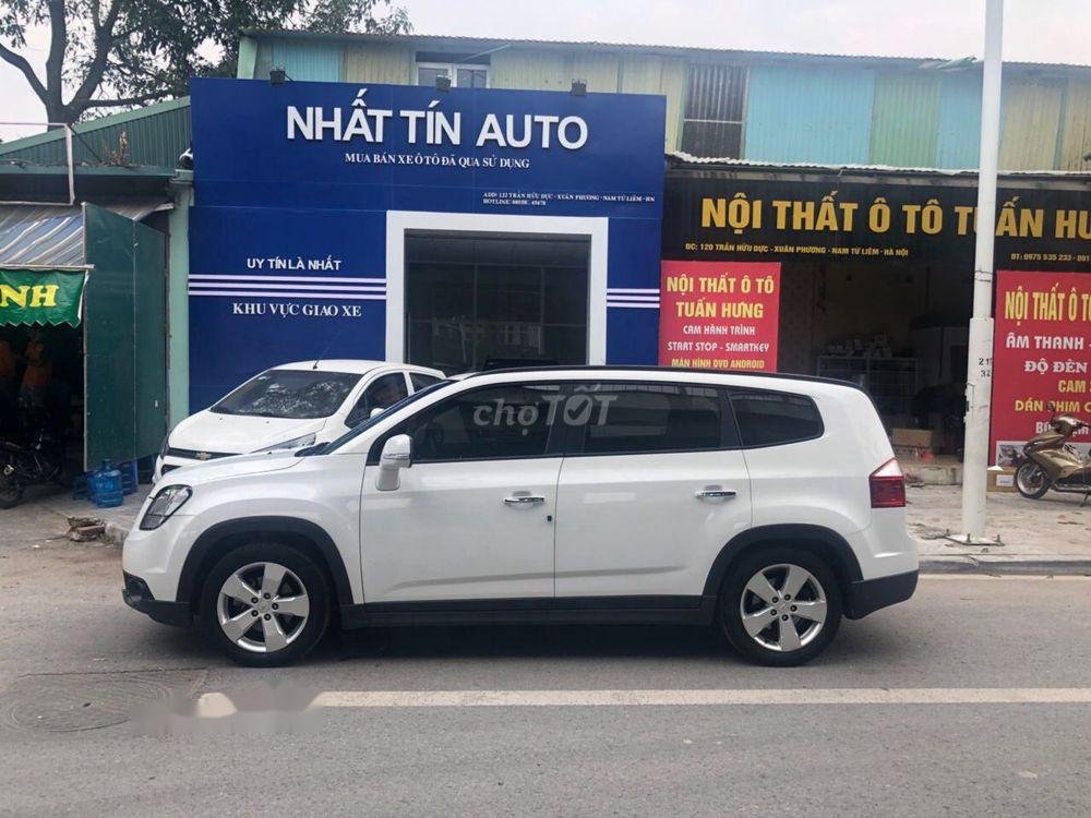 Chevrolet Orlando 2017 - Bán Chevrolet Orlando 1.8 L AT đời 2017, màu trắng số tự động, 515 triệu