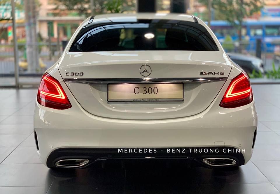 Mercedes-Benz C class C300 AMG 2020 - Giá bán & khuyến mãi C300 AMG mới nhất 2020, giảm tiền mặt, tặng bảo hiểm & phụ kiện chính hãng