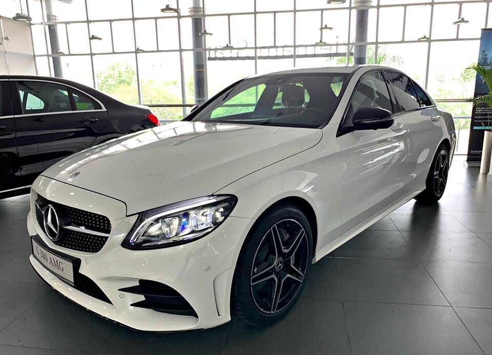 Mercedes-Benz C class C300 AMG 2020 - Giá bán & khuyến mãi C300 AMG mới nhất 2020, giảm tiền mặt, tặng bảo hiểm & phụ kiện chính hãng