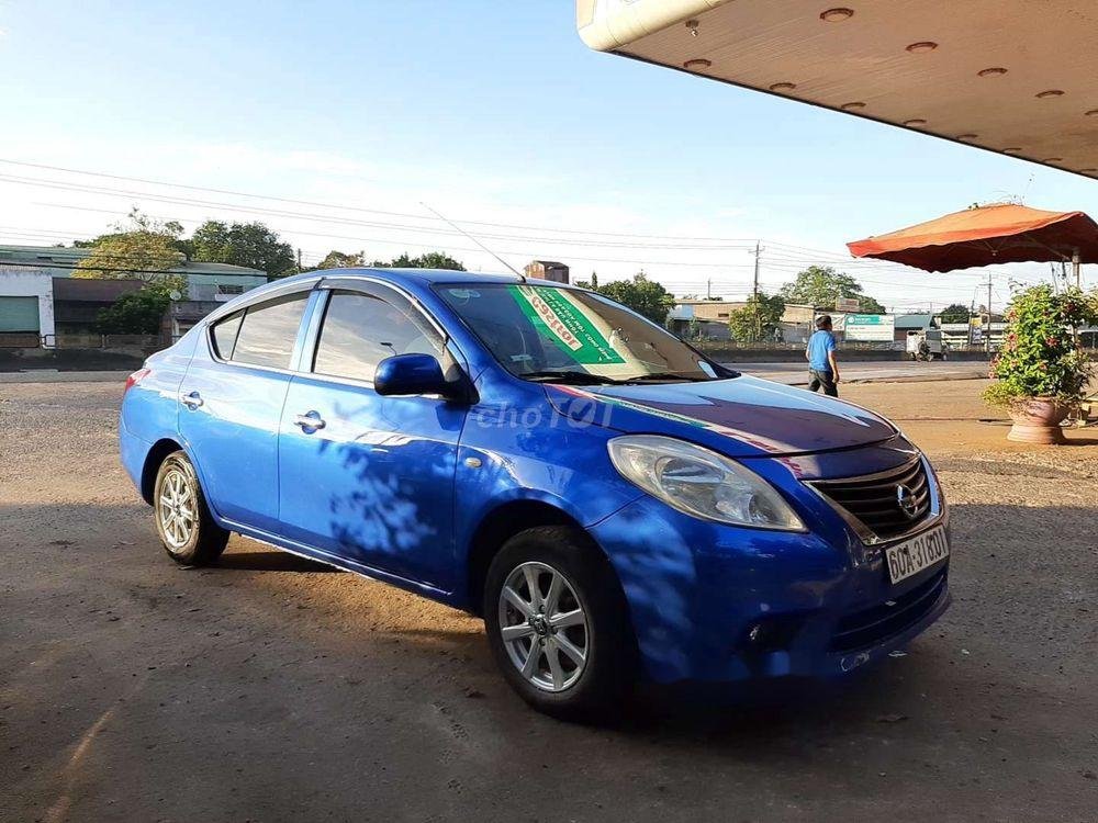 Nissan Sunny 2015 - Bán Nissan Sunny năm 2015, màu xanh lam