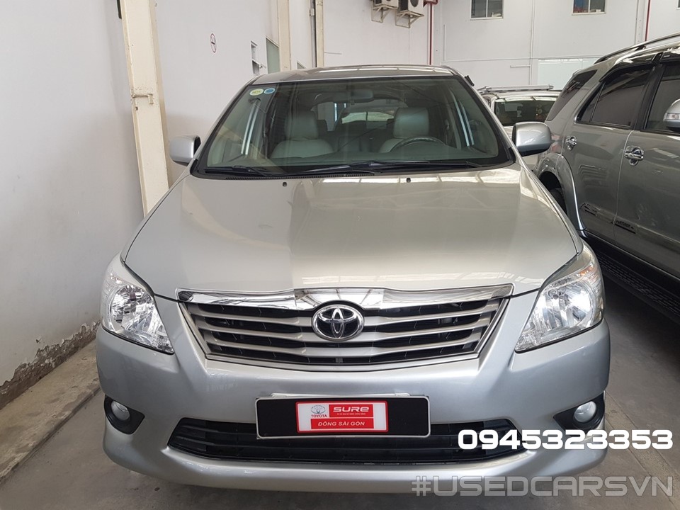 Toyota Innova G 2013 - Cần bán Toyota Innova G đời 2013, màu bạc, 520 triệu