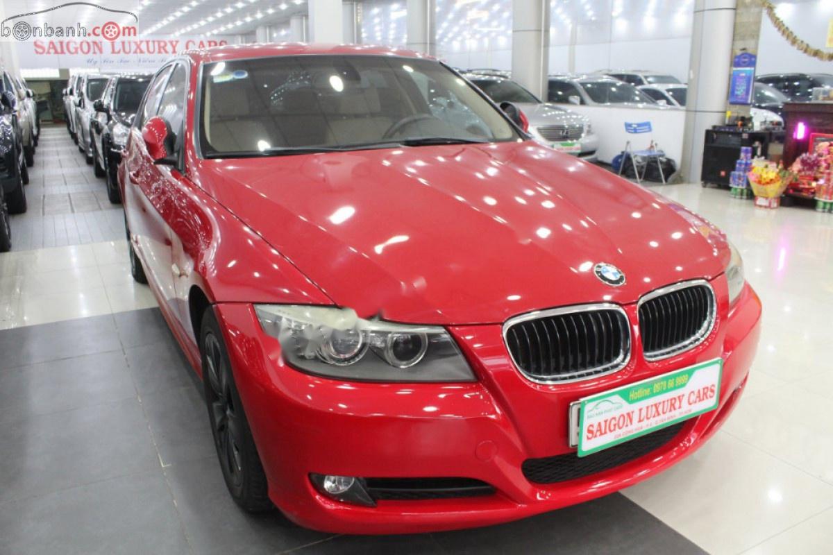 BMW 3 Series 320i 2010 - Xe BMW 3 Series 320i sản xuất 2010, màu đỏ, nhập khẩu