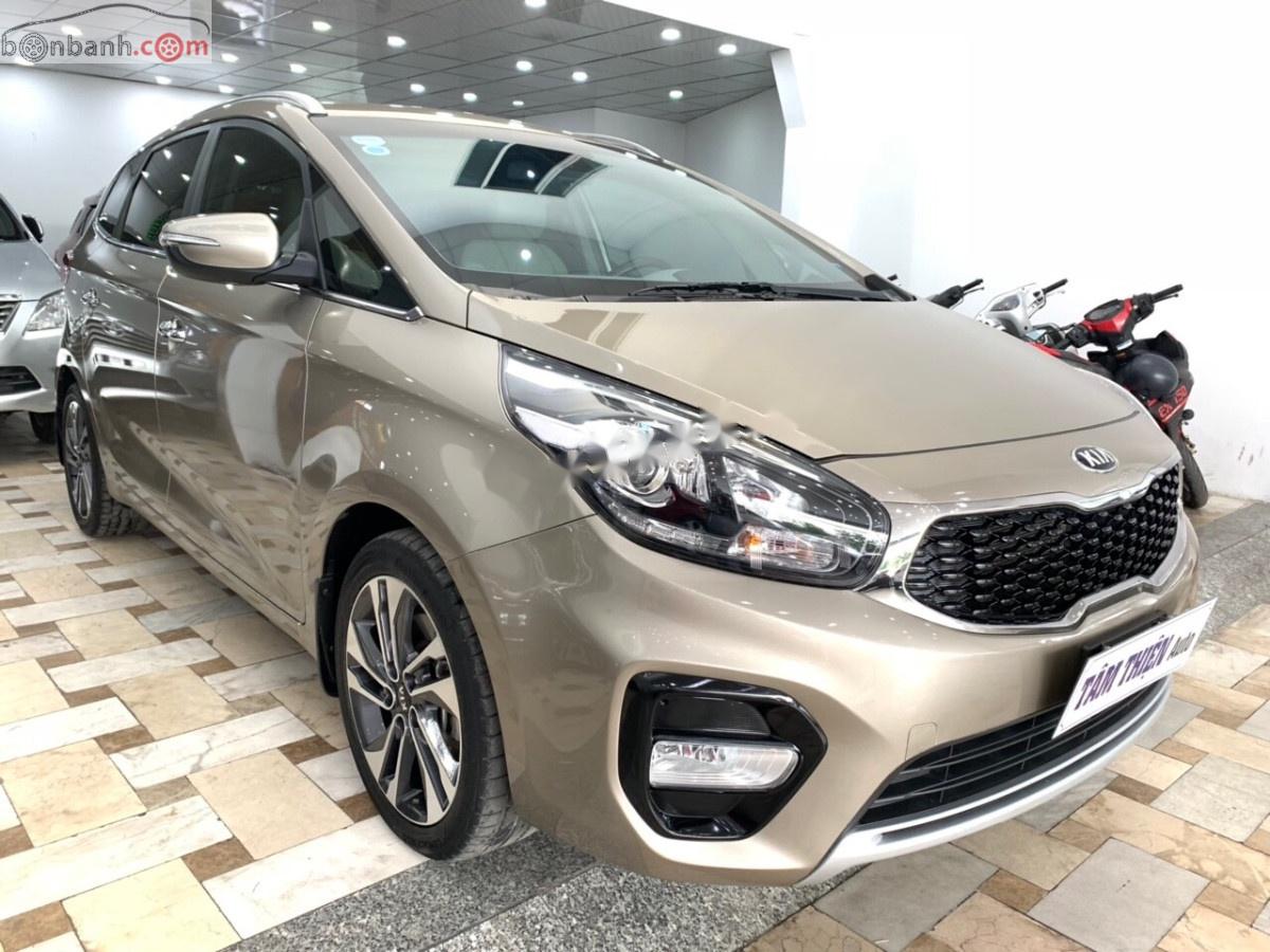 Kia Rondo GAT 2017 - Cần bán xe Kia Rondo GAT năm sản xuất 2017 xe gia đình