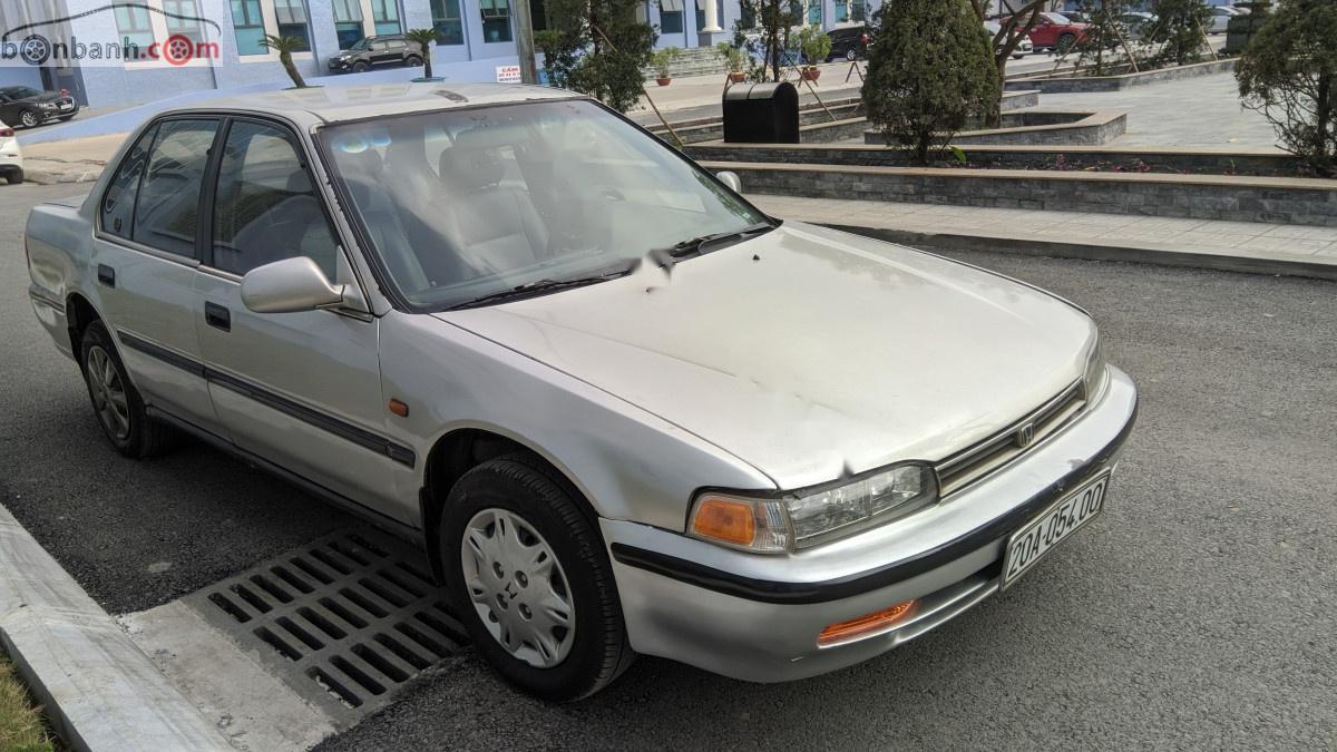 Honda Accord 1992 - Xe Honda Accord đời 1992, màu bạc, xe nhập, giá 50tr