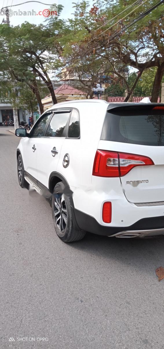 Kia Sorento 2018 - Bán Kia Sorento sản xuất năm 2018, màu trắng chính chủ