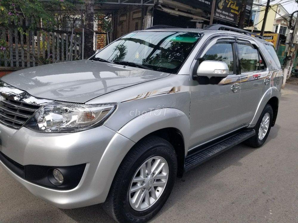 Toyota Fortuner 2013 - Bán xe Toyota Fortuner năm 2013, màu bạc, giá tốt