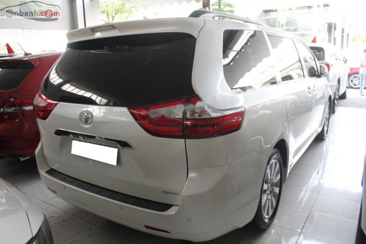 Toyota Sienna 2015 - Bán ô tô Toyota Sienna sản xuất năm 2015, màu trắng, nhập khẩu số tự động