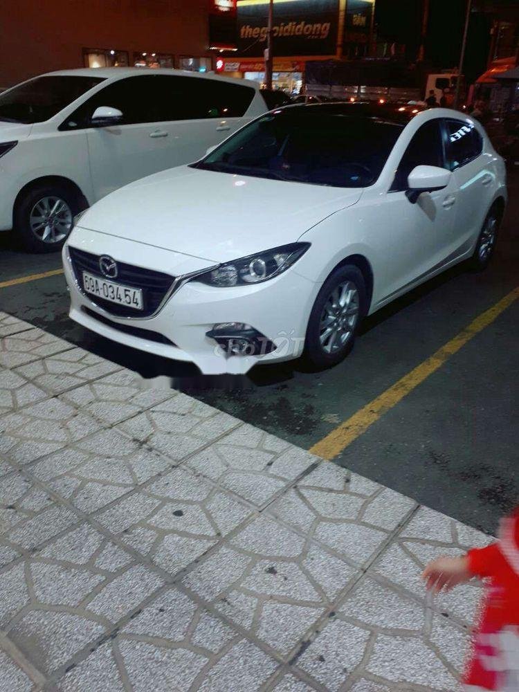 Mazda 3 2016 - Bán Mazda 3 sản xuất năm 2016, màu trắng, 555tr