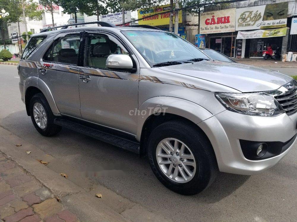 Toyota Fortuner 2013 - Bán xe Toyota Fortuner năm 2013, màu bạc, giá tốt