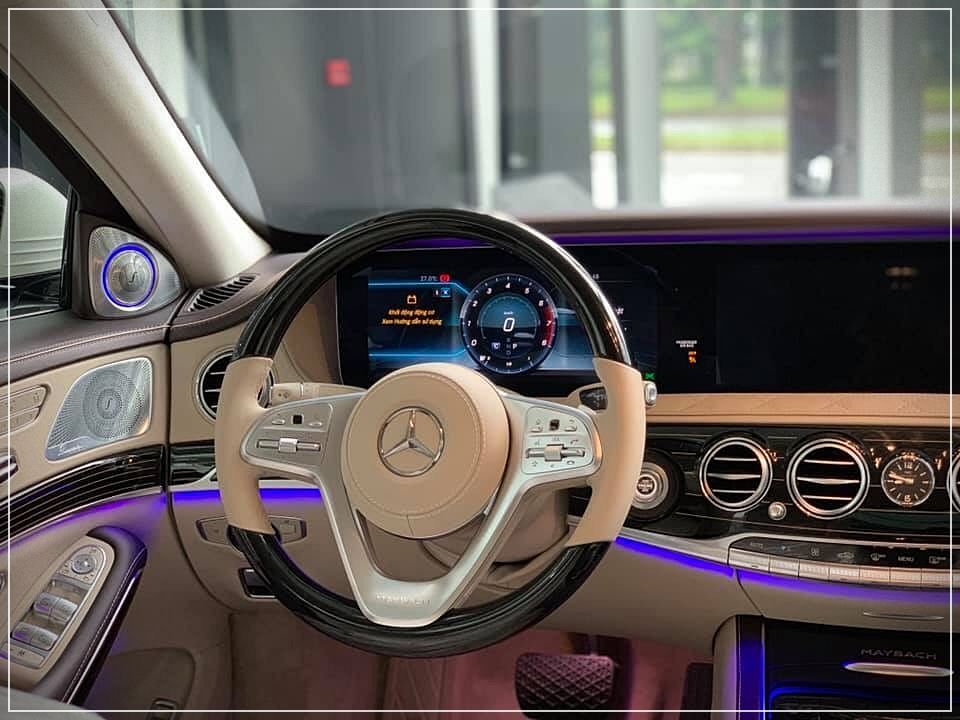 Mercedes-Benz Maybach Maybach S560 4MATIC 2019 - Ưu đãi khủng giảm giá tiền mặt khi mua chiếc xe Mercedes Maybach S560 4matic, sản xuất 2019, màu trắng