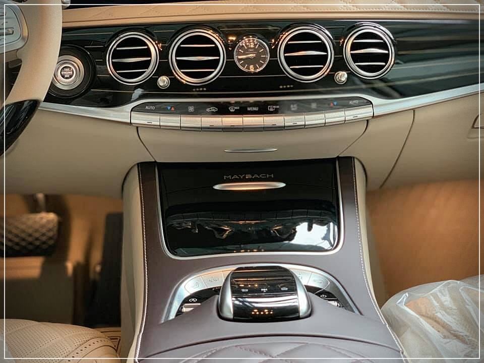 Mercedes-Benz Maybach Maybach S560 4MATIC 2019 - Ưu đãi khủng giảm giá tiền mặt khi mua chiếc xe Mercedes Maybach S560 4matic, sản xuất 2019, màu trắng