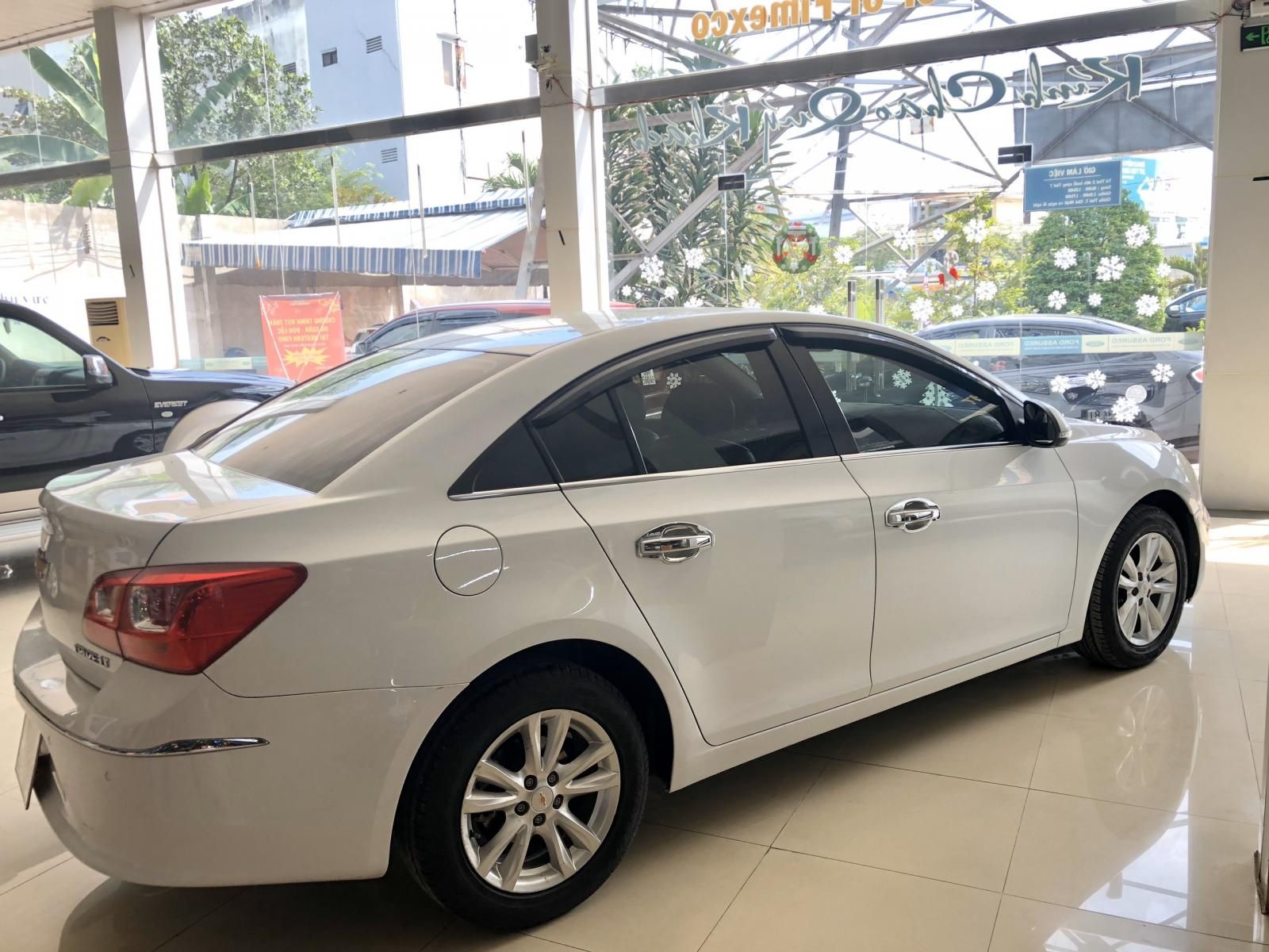 Chevrolet Cruze 2016 - Cần bán xe Chevrolet Cruze 1.6LT 2016, xe đẹp giá tốt bán có bảo hành