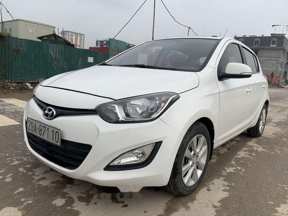 Hyundai i20 2014 - Cần bán xe Hyundai i20 đời 2014, màu trắng, nhập khẩu nguyên chiếc