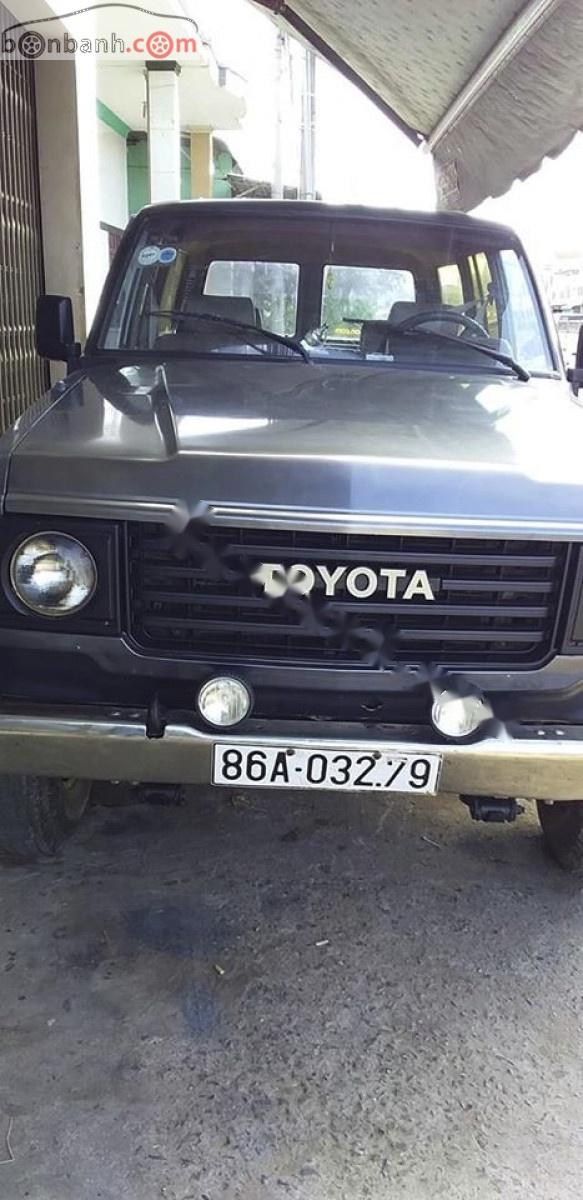 Toyota Land Cruiser   1987 - Bán Toyota Land Cruiser sản xuất 1987, màu bạc, xe nhập