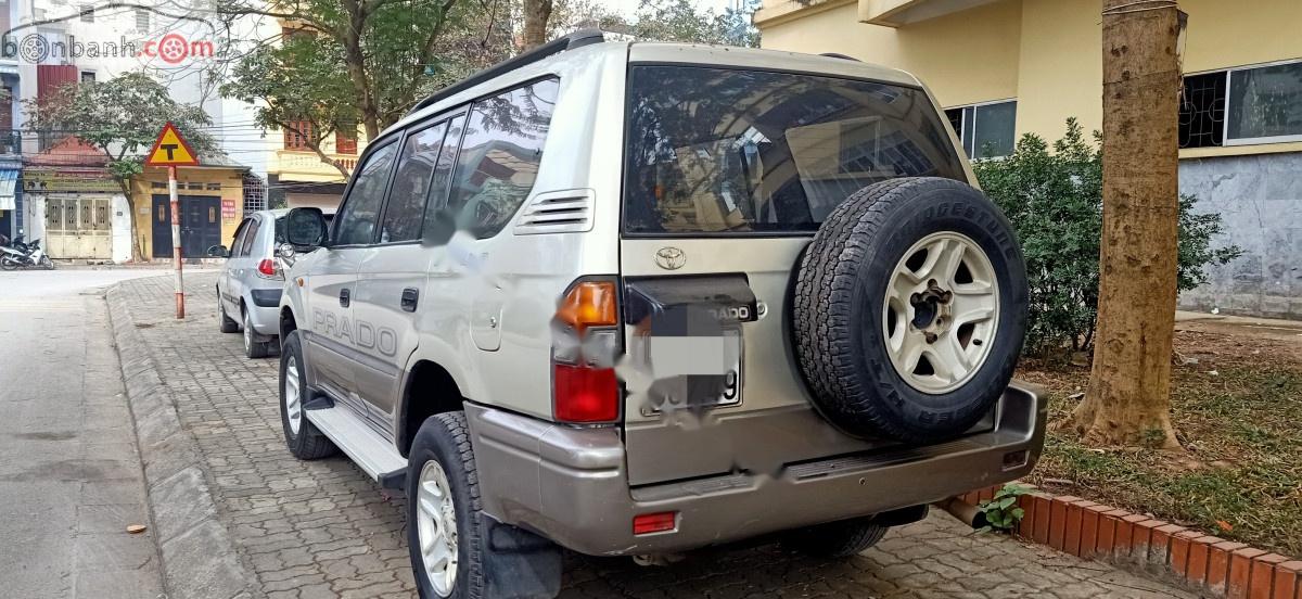 Toyota Prado Gl 1998 - Cần bán gấp Toyota Prado Gl sản xuất 1998, màu bạc, nhập khẩu số sàn