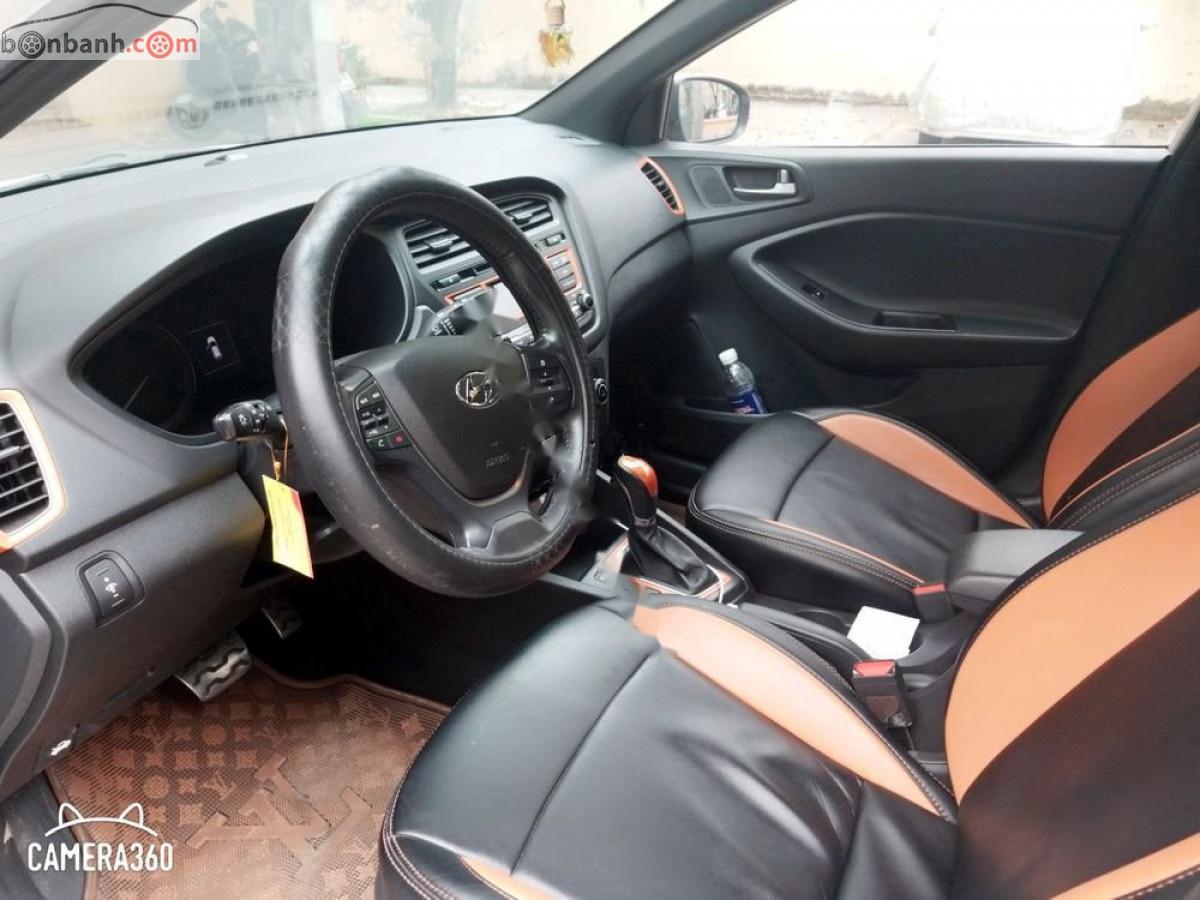 Hyundai i20 Active 1.4 AT 2016 - Cần bán lại xe Hyundai i20 Active 1.4 AT đời 2016, màu trắng, nhập khẩu chính chủ 