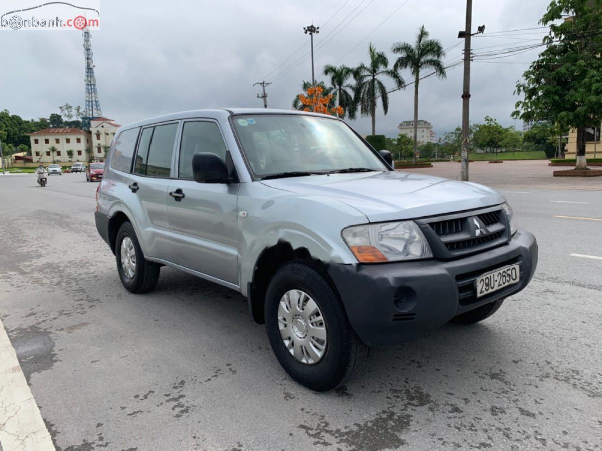 Mitsubishi Pajero 2003 - Bán Mitsubishi Pajero V6 năm sản xuất 2003, màu đen, nhập khẩu