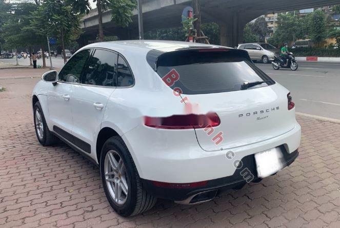 Porsche Macan 2015 - Cần bán lại xe Porsche Macan sản xuất năm 2015, màu trắng, nhập khẩu nguyên chiếc xe gia đình