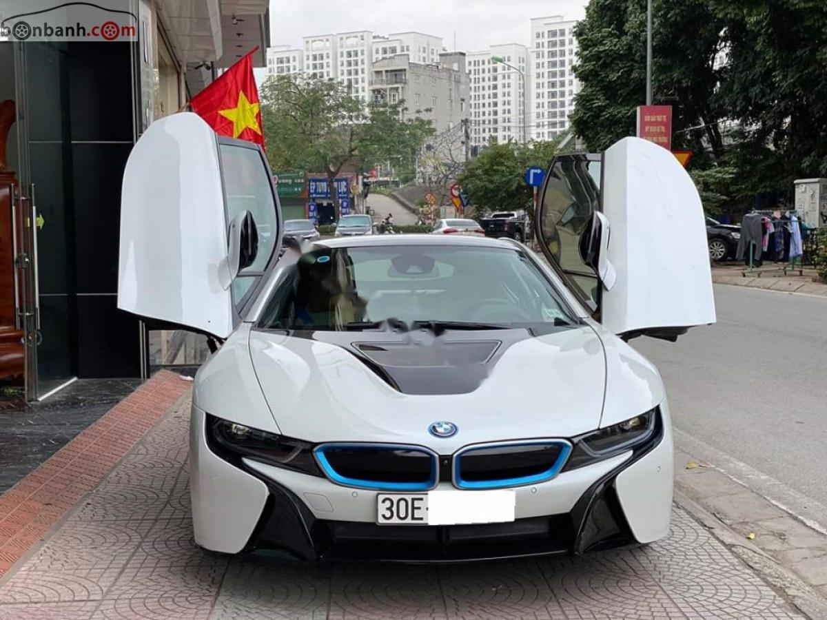 BMW i8 2014 - Bán BMW i8 sản xuất năm 2014, màu trắng, nhập khẩu nguyên chiếc