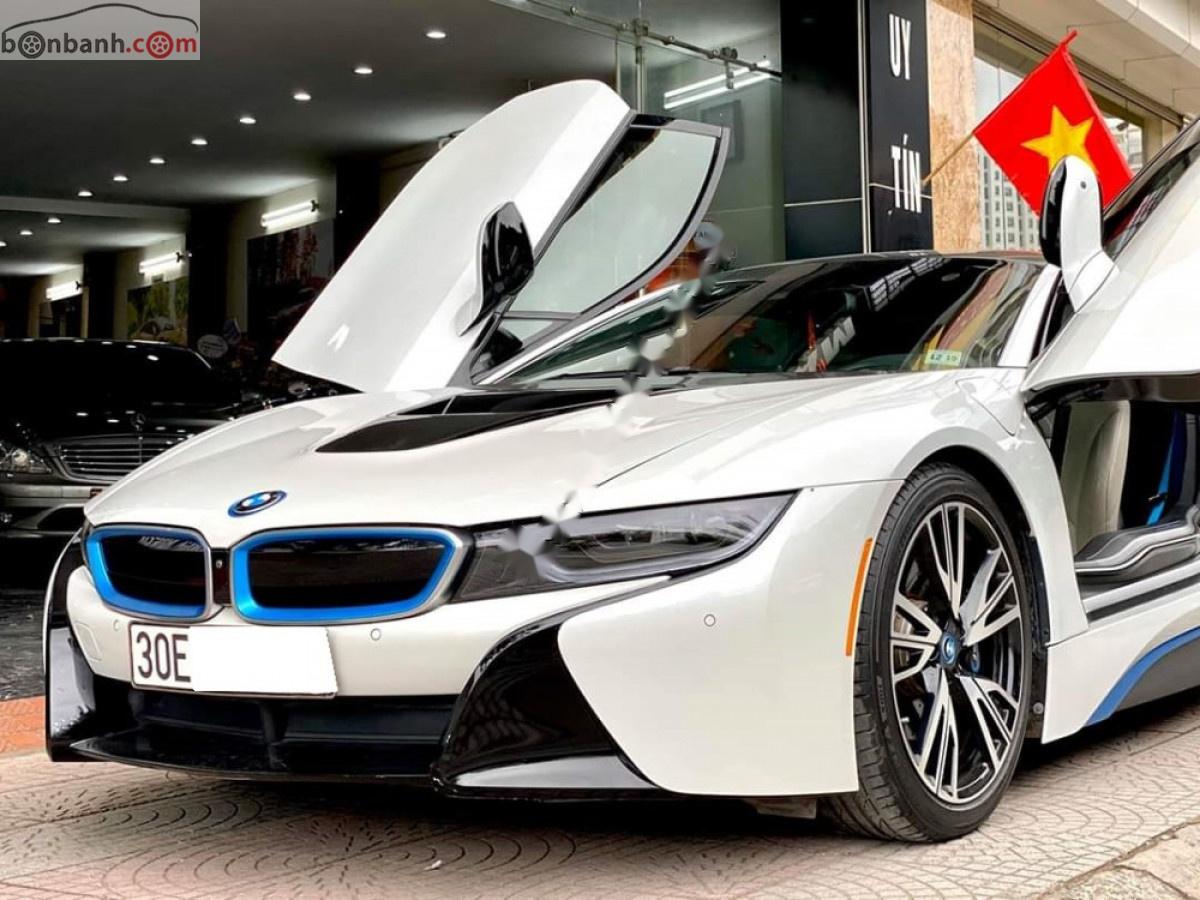 BMW i8 2014 - Bán BMW i8 sản xuất năm 2014, màu trắng, nhập khẩu nguyên chiếc