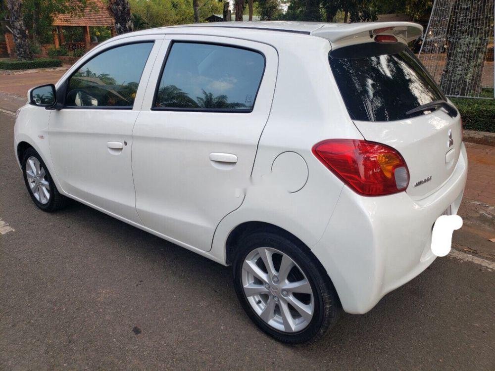 Mitsubishi Mirage 2015 - Bán Mitsubishi Mirage 2015, màu trắng, xe nhập số sàn