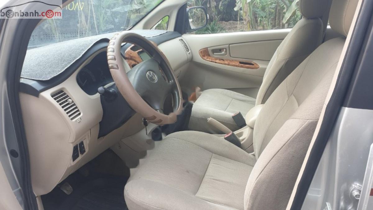 Toyota Innova 2008 - Xe Toyota Innova năm sản xuất 2008, màu bạc xe gia đình, 268 triệu