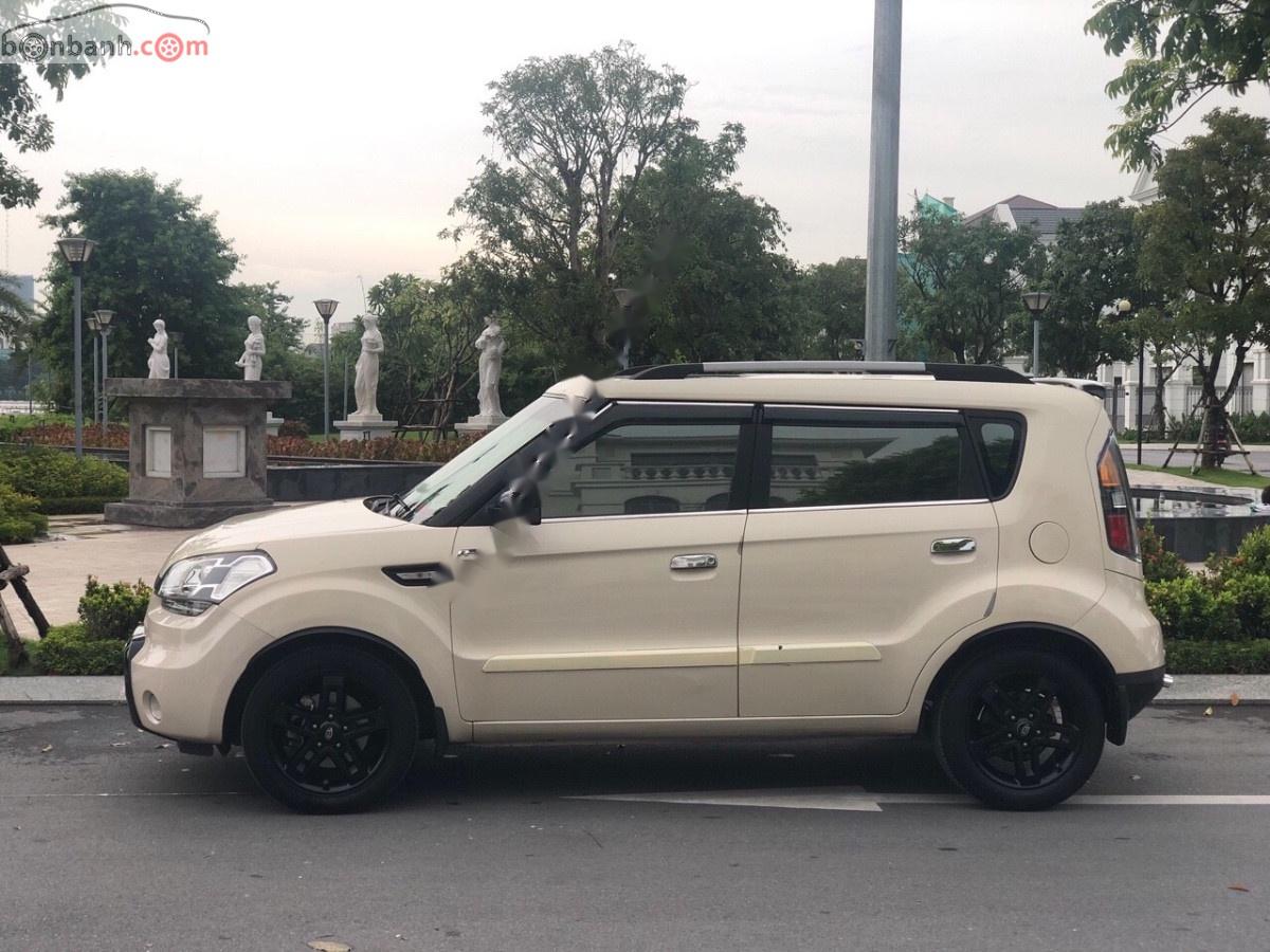 Kia Soul 2009 - Bán ô tô Kia Soul đời 2009, màu kem (be), nhập khẩu nguyên chiếc, giá chỉ 360 triệu