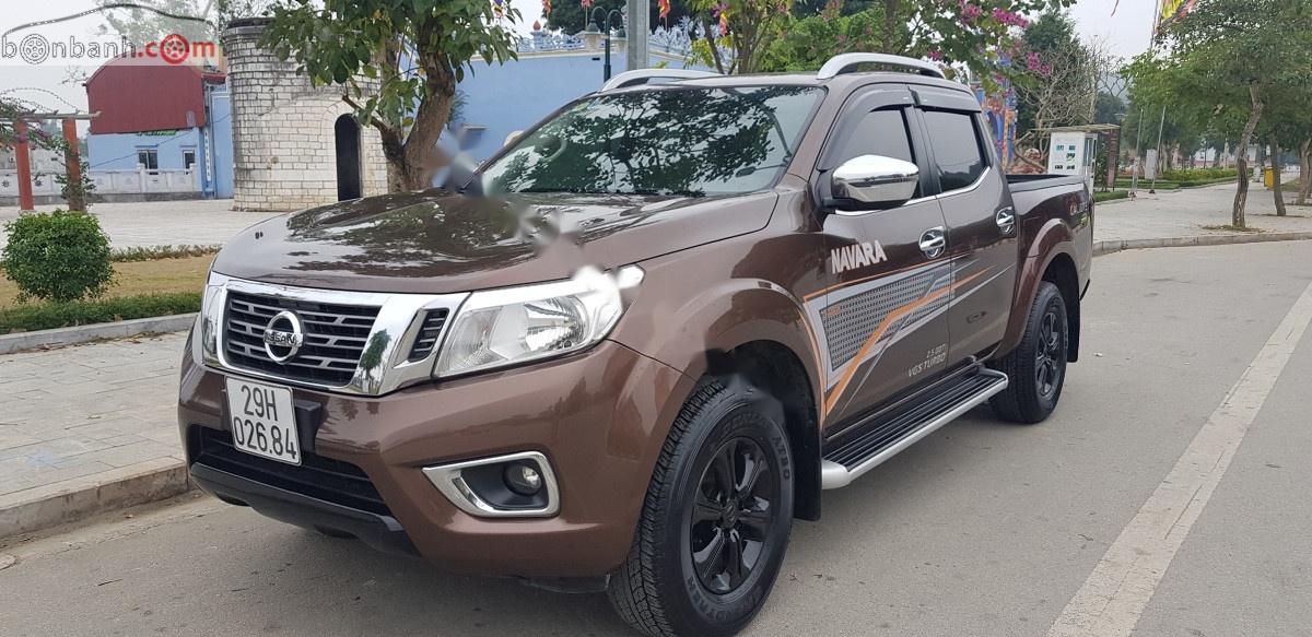 Nissan Navara EL 2.5AT 2WD 2016 - Cần bán xe Nissan Navara EL 2.5AT 2WD sản xuất 2016, màu nâu, nhập khẩu nguyên chiếc, 505 triệu