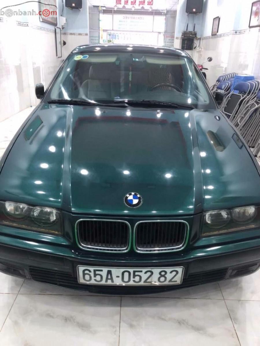 BMW 3 Series 320i 1996 - Cần bán BMW 3 Series 320i sản xuất năm 1996, màu xanh lam, nhập khẩu nguyên chiếc