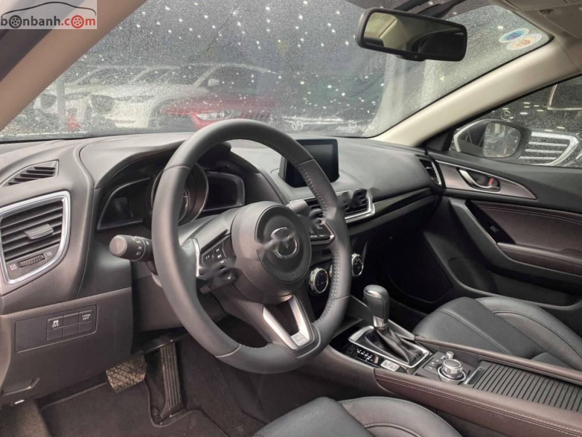 Mazda 3 2.0L Premium 2019 - Cần bán lại xe Mazda 3 2.0L Premium sản xuất năm 2019, màu trắng
